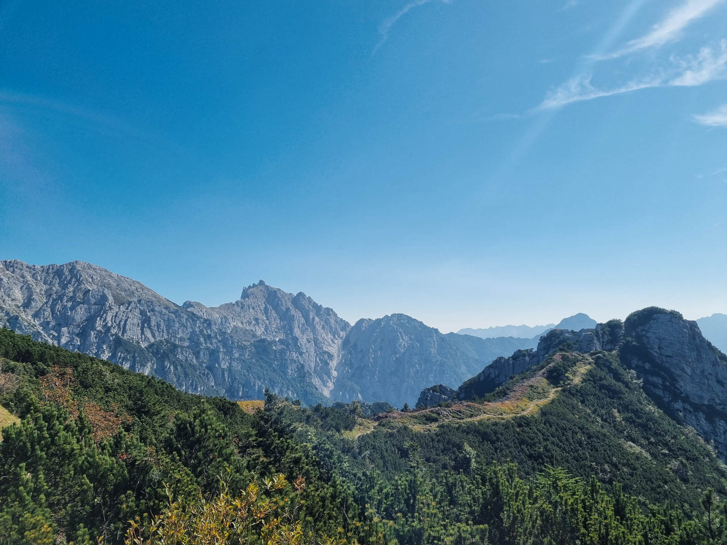 Escursione ad anello del Monte Vualt