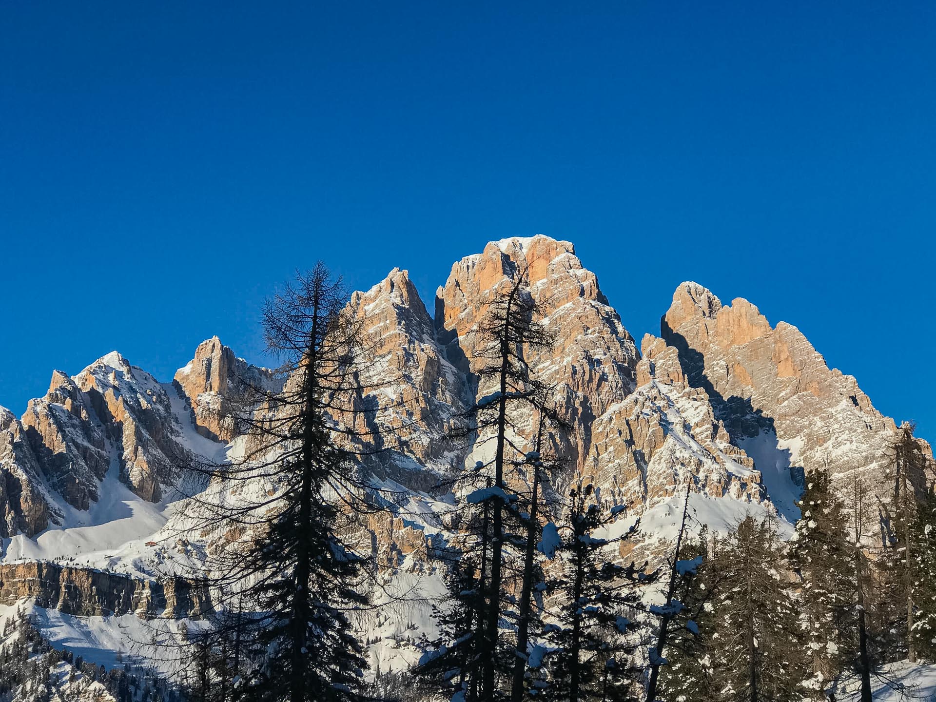 Sci alpinismo e ciaspolata alla Capanna Tondi