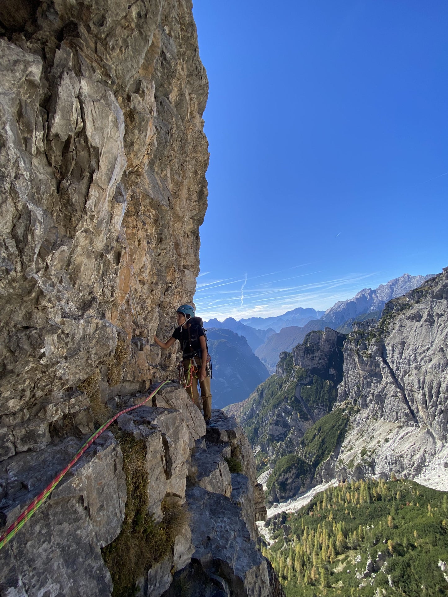 Campanile di Val Montanaia: conquista la cima, notte in Rifugio e masterclass arrampicata - Dolomist