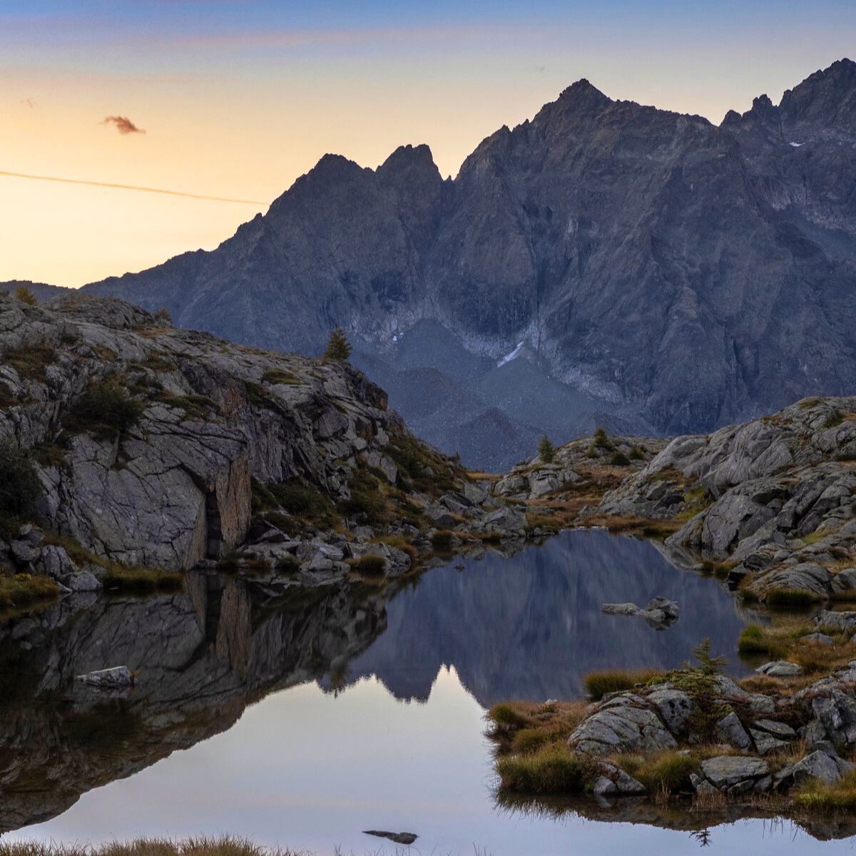 2 giorni di trekking nel Parco Naturale Adamello - Brenta: yoga e notte in Rifugio - Dolomist
