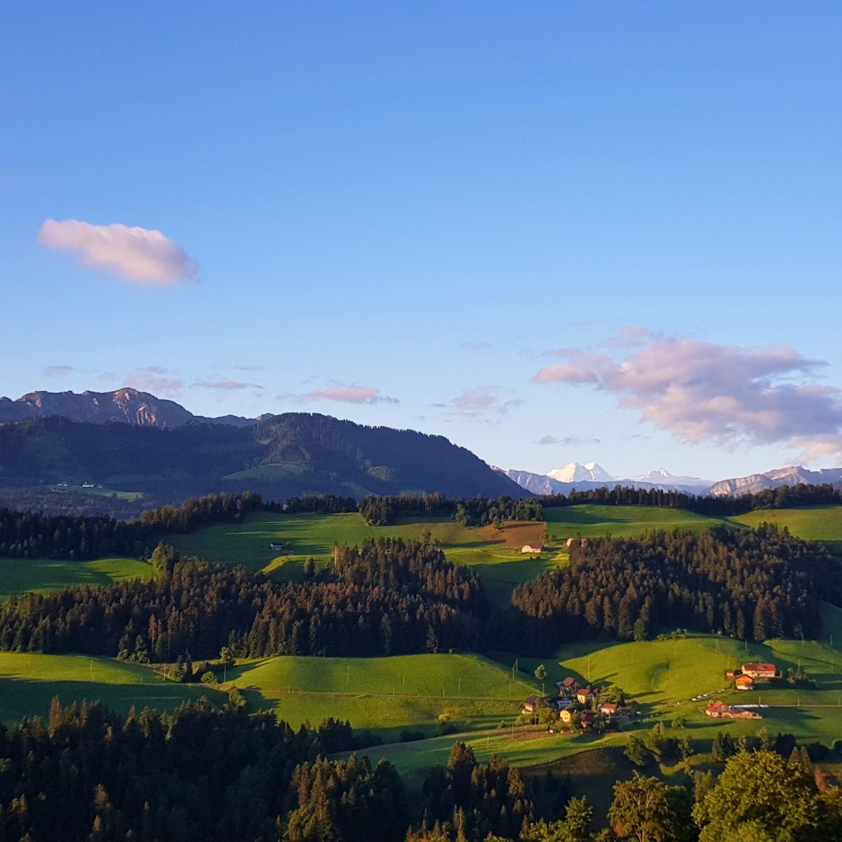 Retreat nelle Alpi Svizzere: 3 giorni di Yoga e Natura - Dolomist