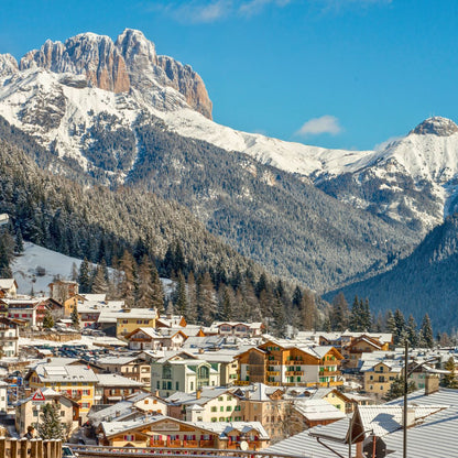 8 days: Dolomiti Superski Ski Safari on the slopes