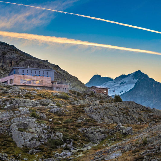 2 giorni di trekking nel Parco Naturale Adamello - Brenta: yoga e notte in Rifugio