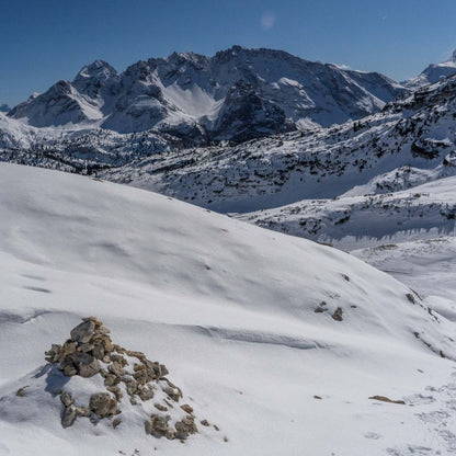 Weekend con le ciaspole al Rifugio Sennes: Natura e relax ❄️🏠🍝