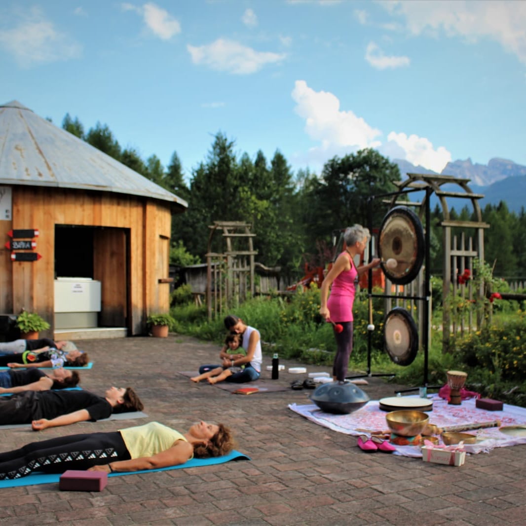 Dolomiti Holistic Experience: Yoga, Meditation und Natur in Cortina 🧘🏽‍♀️🌲🍝