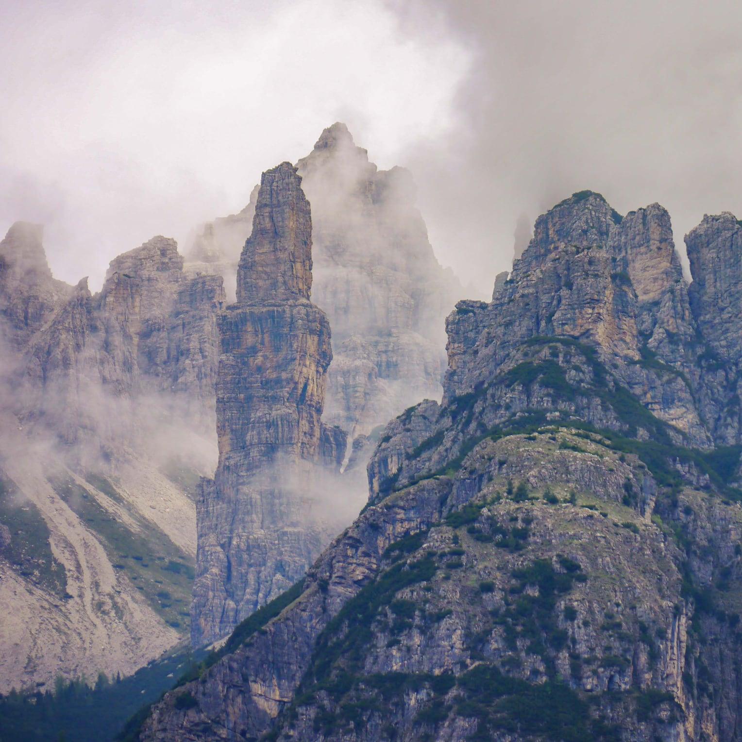 Anello delle Dolomiti Friulane: 5 giorni di pura avventura ⛺️🏔️✨ - Dolomist