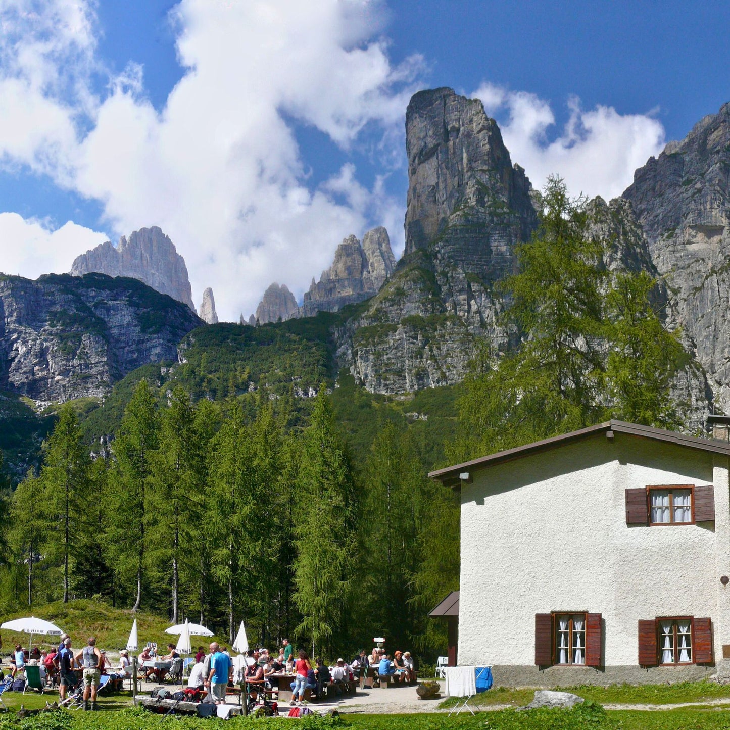 Trekking guidato di 4 giorni nelle Dolomiti di Brenta