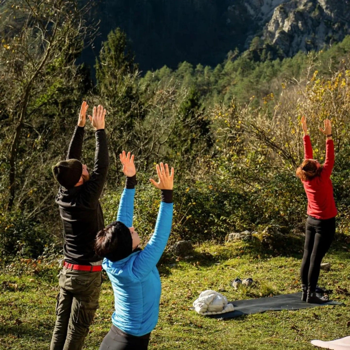 Donne in montagna: notte di stelle e yoga 🧘🏽‍♀️✨🩷 - Dolomist