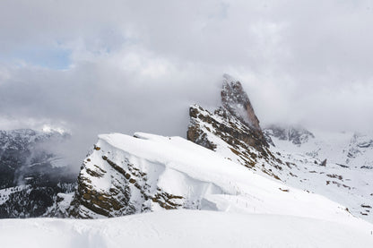 La cresta del Seceda coperta di neve in Val Gardena, ultima giornata dello ski safari