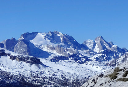 La Marmolada, Regina delle Dolomiti, con il ghiacciaio innevato in pieno inverno